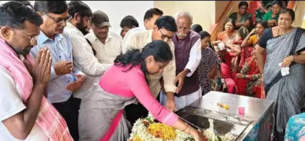 BJP Leader Tribute by Challa Srilatha Reddy to RSS volunteer Pullaiah in Bethavolu
