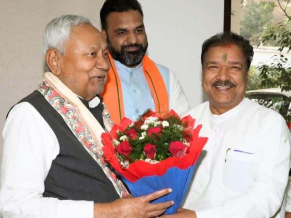 Bihar New CM meeting as Nitish Kumar chairs final cabinet session in Patna