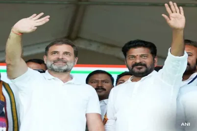 CM-Revanth-Reddy-in-Delhi-for-discussions-on-Telangana-cabinet-expansion.webp