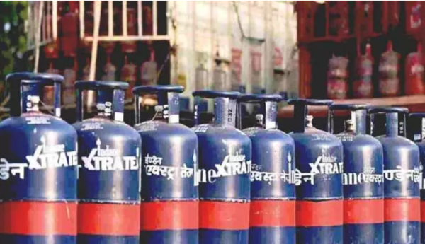 Commercial cylinder prices increased again in India from June 1