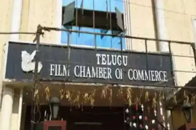 Exhibitor-Percentages-Issue-meeting-at-Telugu-Film-Chamber-discussing-theatre-revenue-sharing.webp