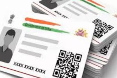 Fake-Aadhaar-Card-Racket-in-Kishanganj-police-raid-recovering-biometric-devices-and-forged-documents.png