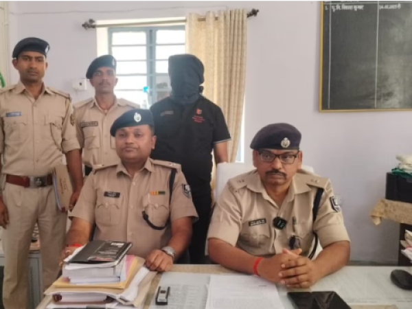 Fake IPS officer arrested in Bihar with fake NIA and CIA ID cards
