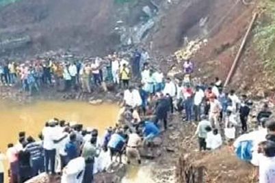 Ganges-erosion-in-Khagaria-threatening-farmland-and-homes-as-villagers-protest.jpg