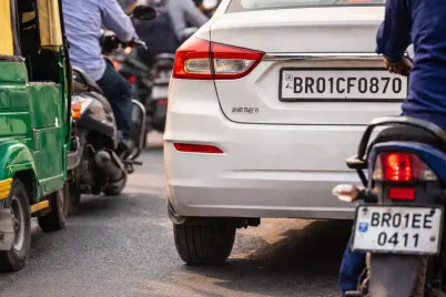 High-Security-Number-Plates-mandatory-for-vehicles-in-Bihar.webp