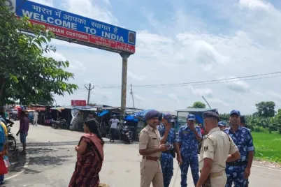 India–Nepal-border-rules-changed-with-mandatory-health-screening-for-travelers-entering-Nepal.webp