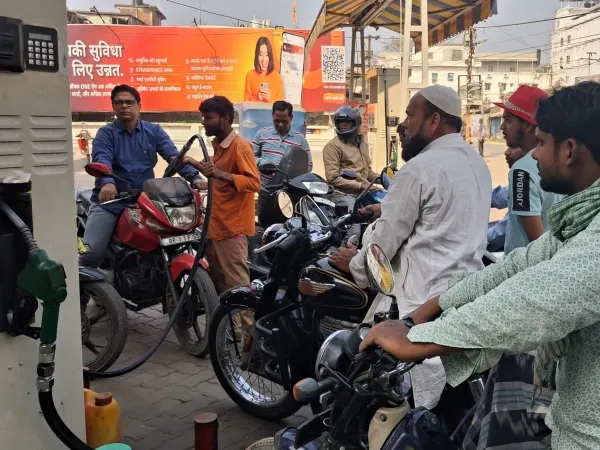 Iran war petrol pump rush in Bihar as vehicles line up to fill fuel