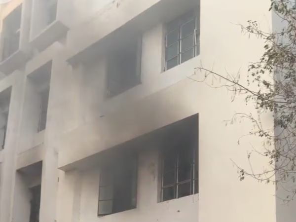 Jehanabad college hostel fire with smoke and fainted students