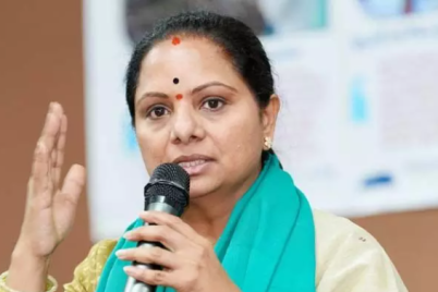 Kavitha-controversial-comments-on-KCR-during-media-interaction.png