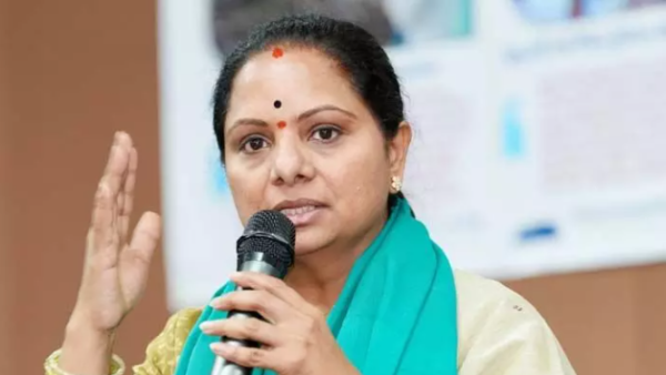 Kavitha controversial comments on KCR during media interaction
