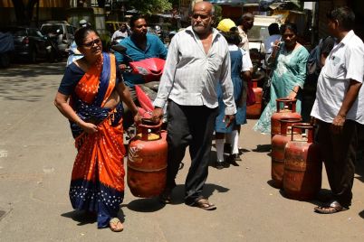 LPG-crisis-in-Bihar-review-meeting-led-by-Chief-Secretary-Pratyay-Amrit.jpeg