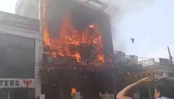 Lucknow Coaching Centre Fire rescue operation after massive blaze in Aliganj area