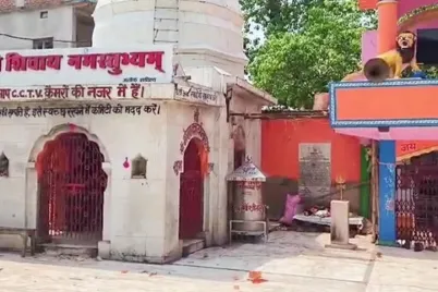 Nalanda-stampede-at-Sheetla-Mata-Temple-after-heavy-crowd-during-prayers.webp
