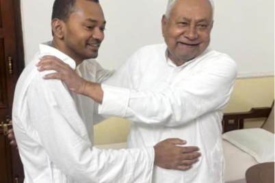 Nishant-Kumar-seeks-blessings-from-people-while-speaking-about-Nitish-Kumars-development-work.png