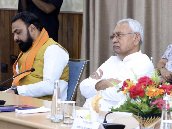 Nitish Cabinet Last Meeting announced before possible resignation of Nitish Kumar