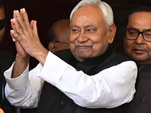 Nitish Kumar Rajya Sabha Move meeting with emotional JDU MLAs