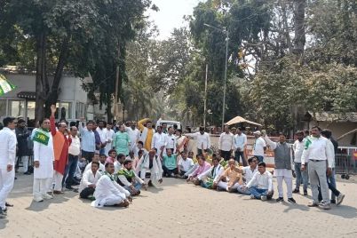 Nitish-Kumar-Rajya-Sabha-nomination-supporters-gathering-outside-CM-residence-in-Patna.jpeg