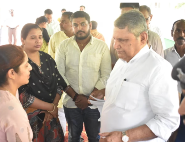 Nitish Kumar Step Down from Bihar CM post and hands power to Samrat Choudhary