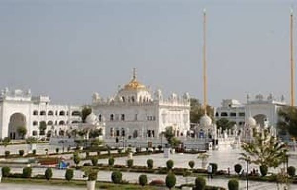 Sikhs Clash Over Gurdwara
