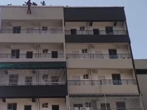 Patna girl suicide case investigation at Phulwari Sharif apartment