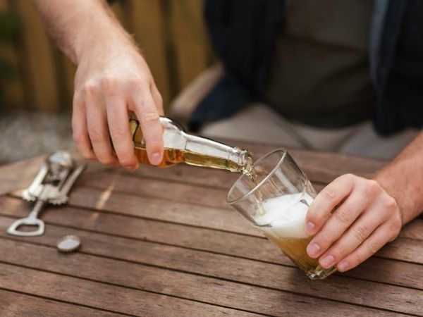 Poisonous liquor havoc in Motihari victims in hospital