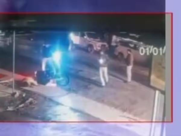 Policewale hai ya haiwan viral video shows Bihar police beating former ward councillor