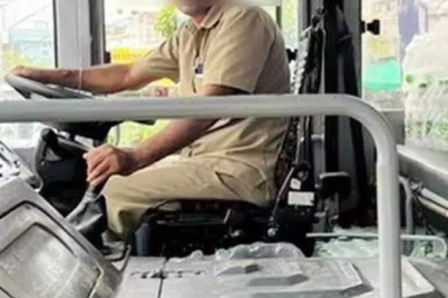 RTC-Driver-Attack-in-Peddapappuru-leaves-APSRTC-driver-seriously-injured-in-Anantapur.png