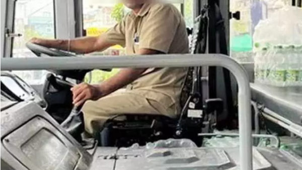 RTC Driver Attack in Peddapappuru leaves APSRTC driver seriously injured in Anantapur