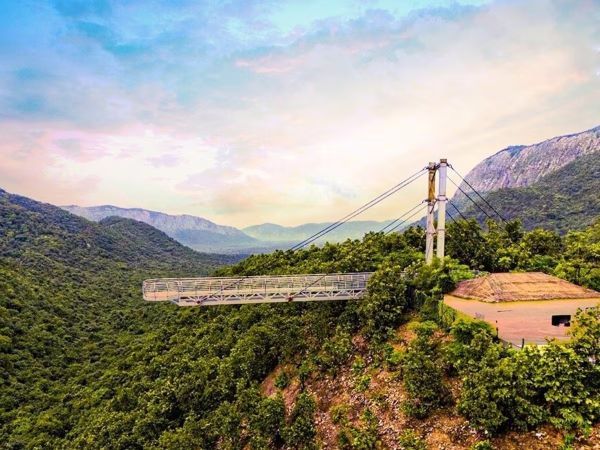 Rajgir Zoo Nature Safari Super Combo glass bridge and zip line adventure park in Bihar