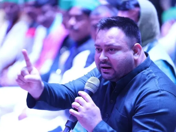 Rajya Sabha Elections 2026 meeting of RJD MLAs with Tejashwi Yadav in Patna