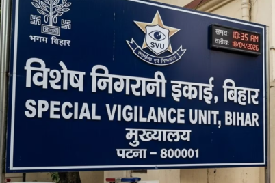 SVU-Raid-on-Engineer-Rajiv-Kumar-during-corruption-investigation-in-Patna.png