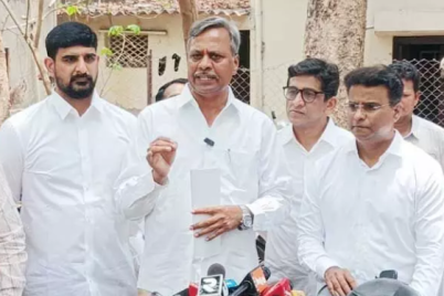 Sensational-allegations-by-BRS-MLAs-against-Bandi-Sanjay-during-press-meet.png