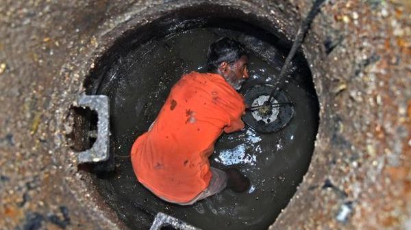 Skeleton found in manhole during drainage cleaning operation