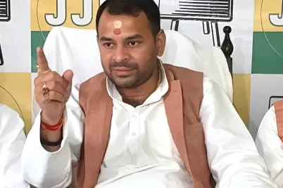 Tej-Pratap-JJD-contest-MLC-elections-press-announcement-in-Bihar.webp