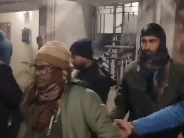 Vigilance caught revenue employee in 10 thousand rupees bribery case in Sheohar during trap operation