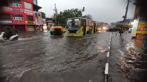 IMD issues orange alert for eight districts in Kerala