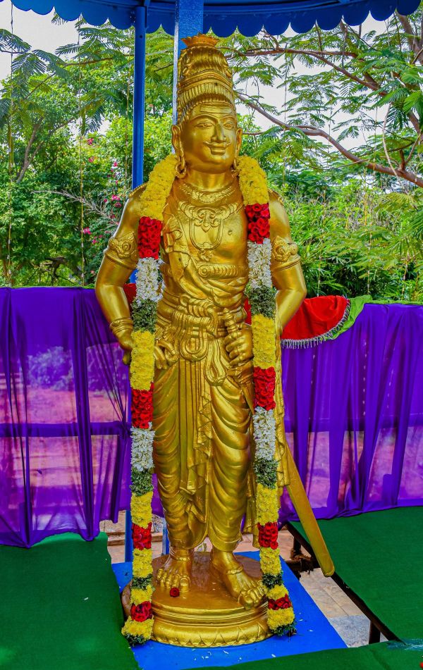 125-foot Raja Raja Chola statue