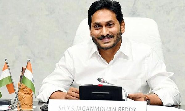 YS Jagan Mohan Reddy support for DSC candidates during meeting with Andhra Pradesh teacher recruitment aspirants