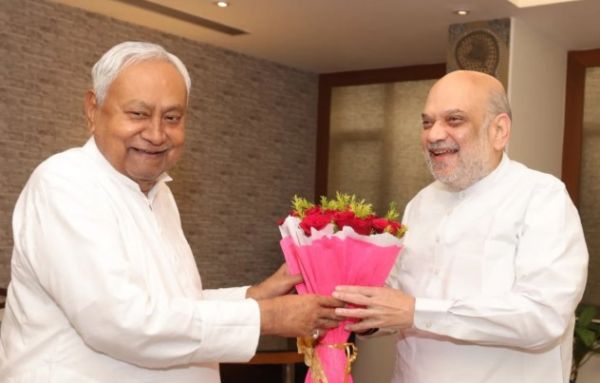 Nitish Kumar and Amit Shah resolve Bihar seat-sharing issue